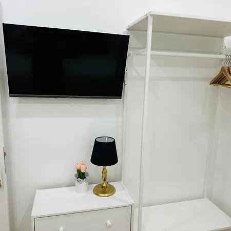 Apartament River 2-bedroom With Terrace In Alcantara