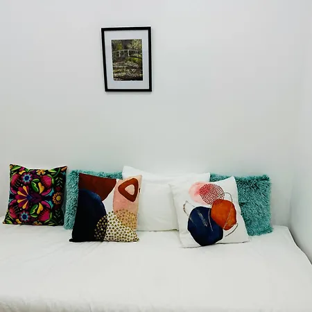River 2-bedroom With Terrace In Alcantara *
