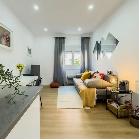 River 2-bedroom With Terrace In Alcantara Lisbona